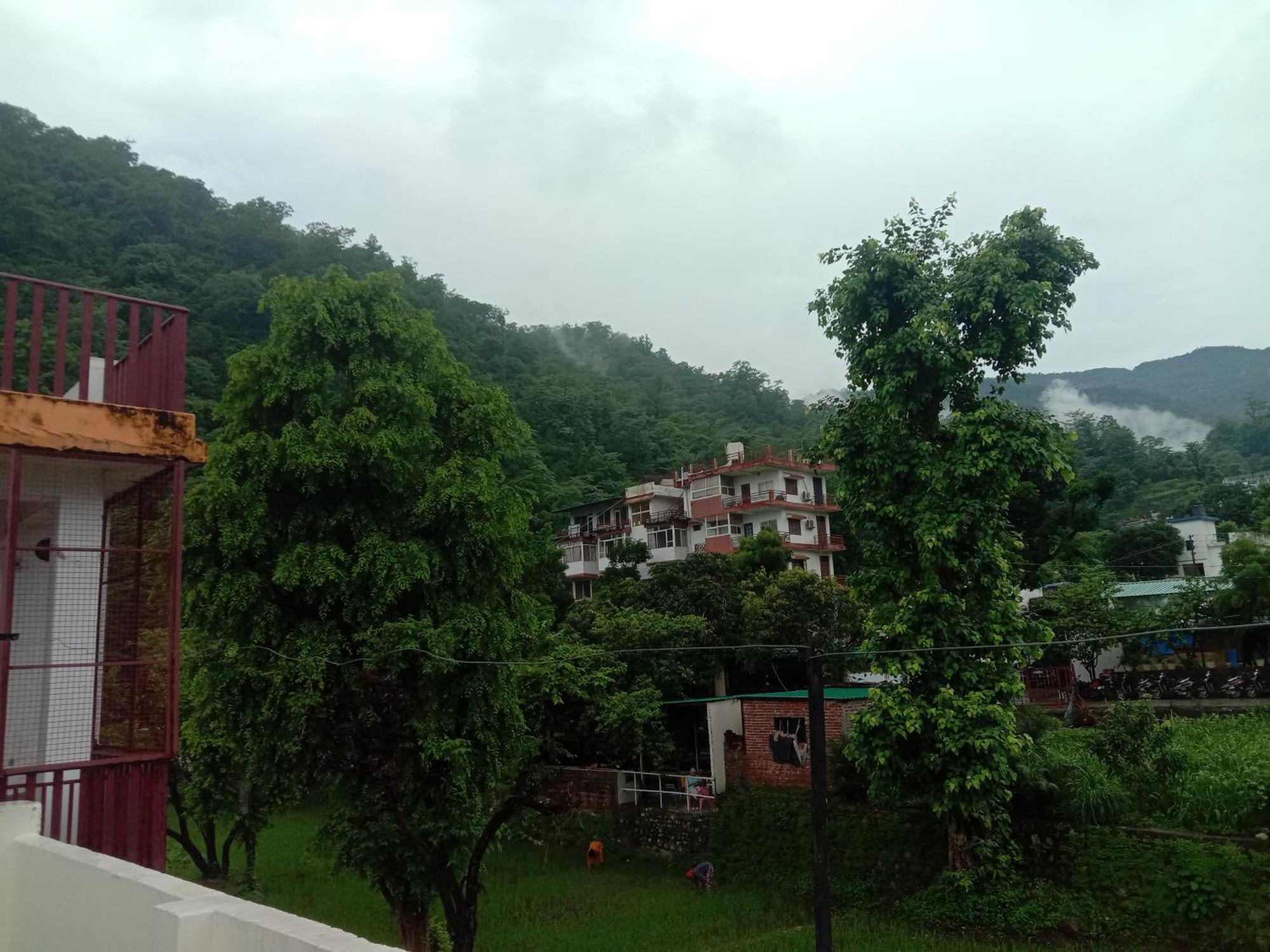 Deepak Homestay Rishīkesh Exteriör bild