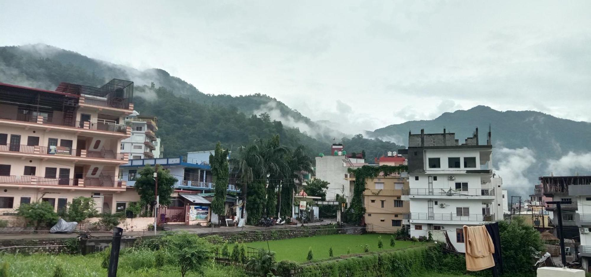 Deepak Homestay Rishīkesh Exteriör bild