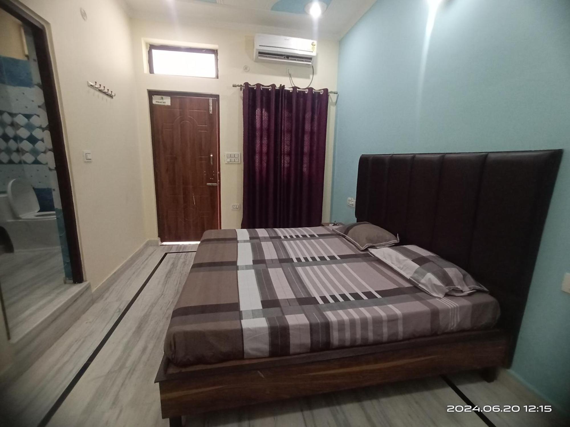 Deepak Homestay Rishīkesh Exteriör bild