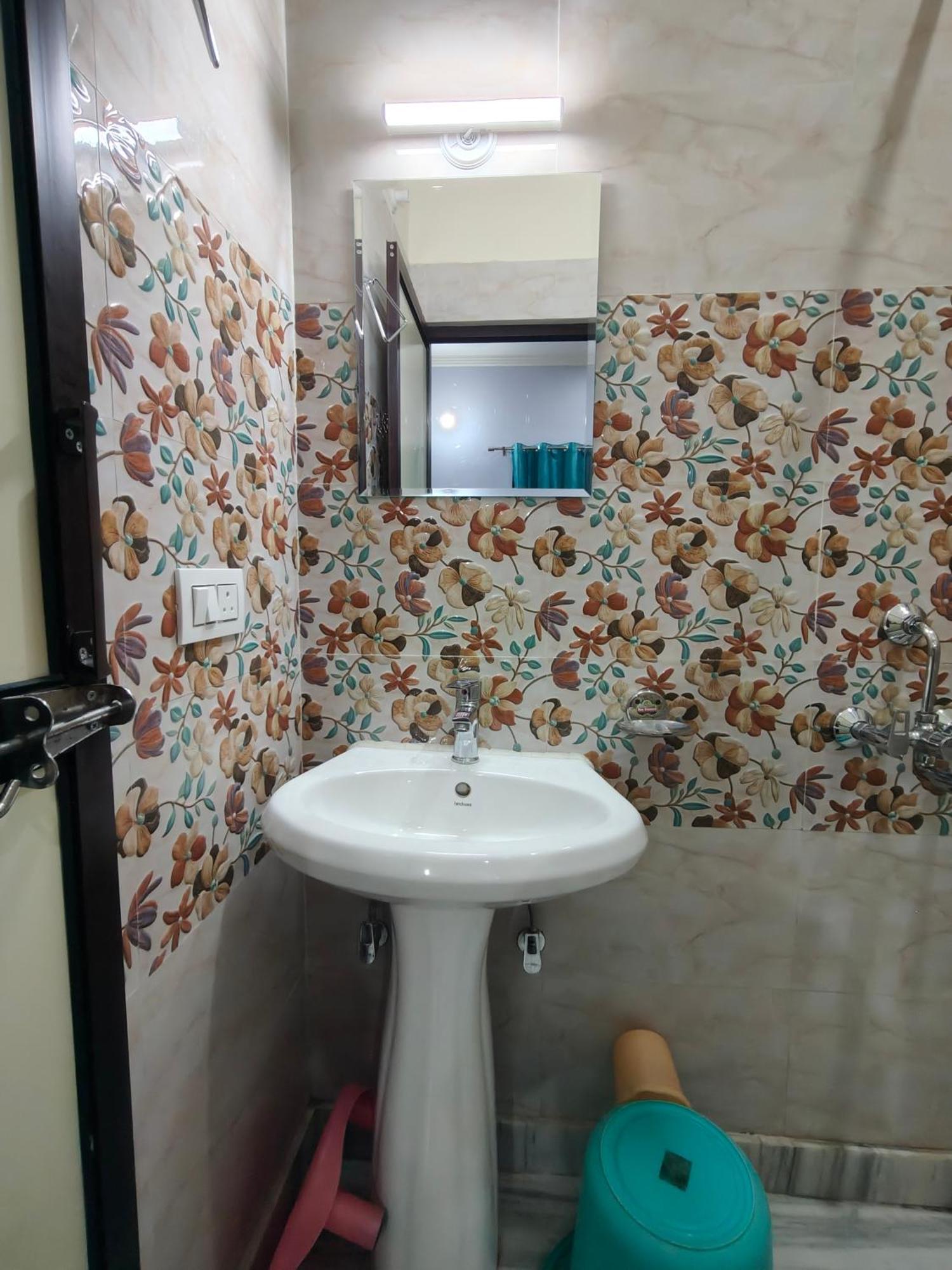 Deepak Homestay Rishīkesh Exteriör bild