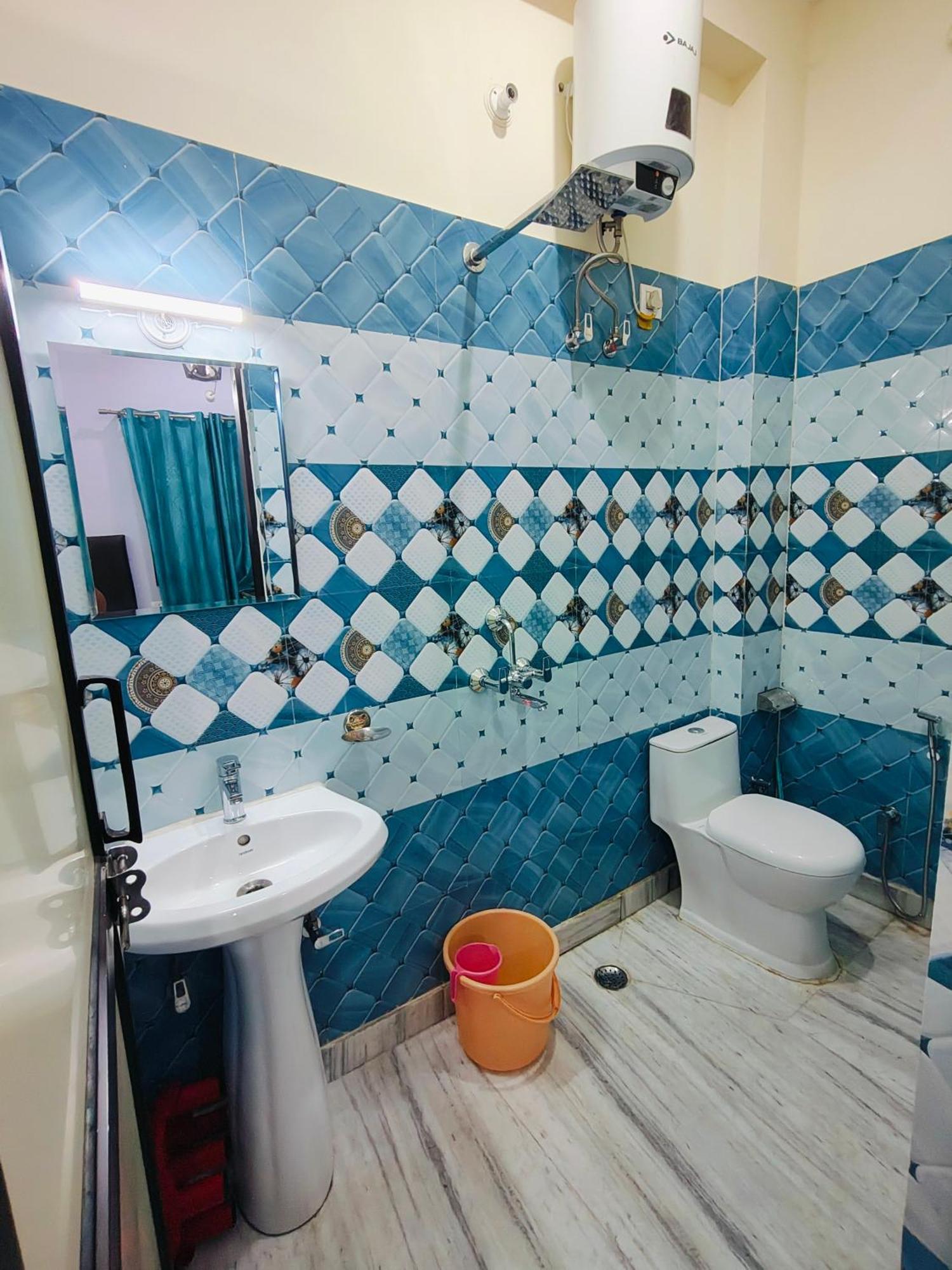 Deepak Homestay Rishīkesh Exteriör bild