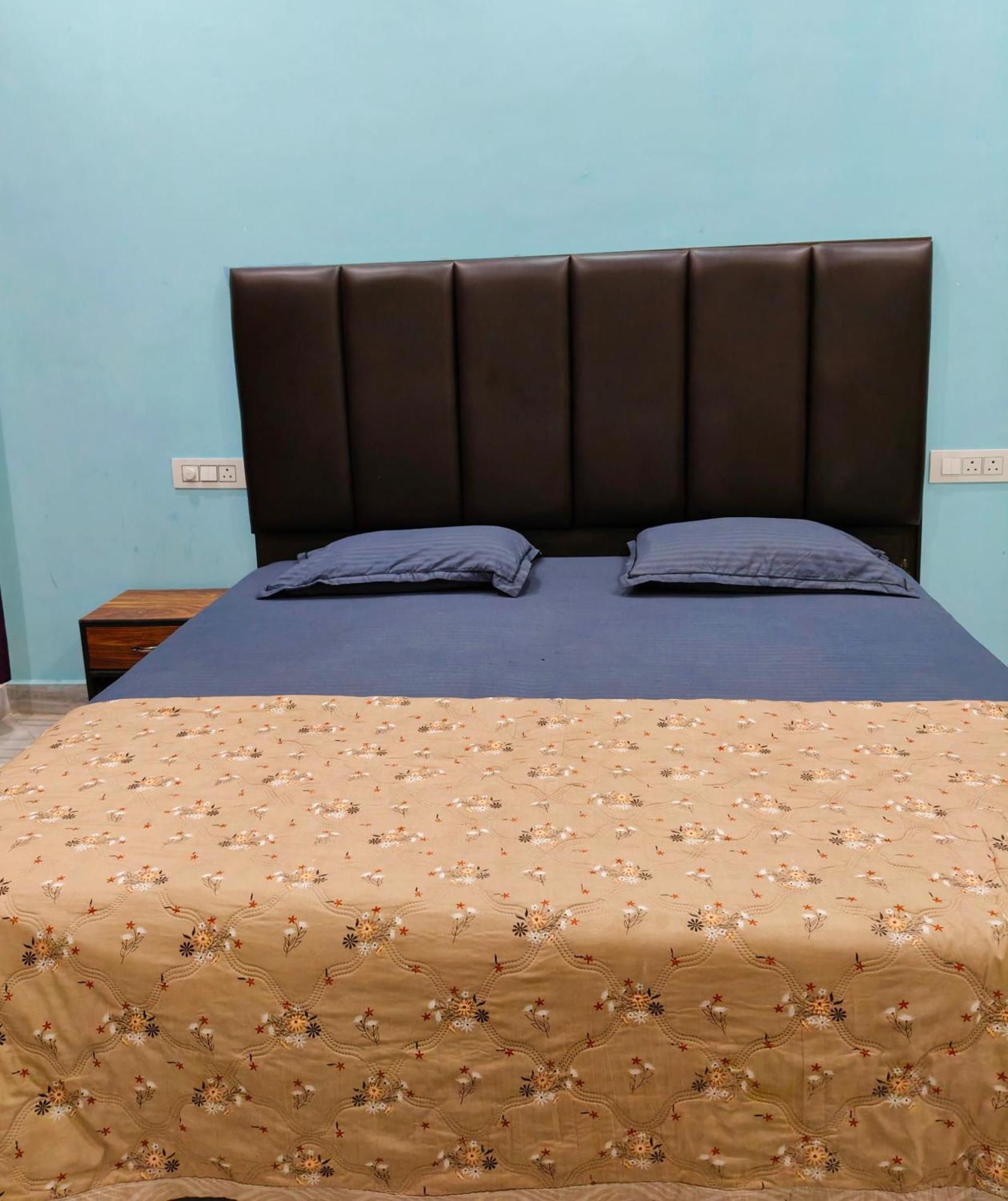 Deepak Homestay Rishīkesh Exteriör bild